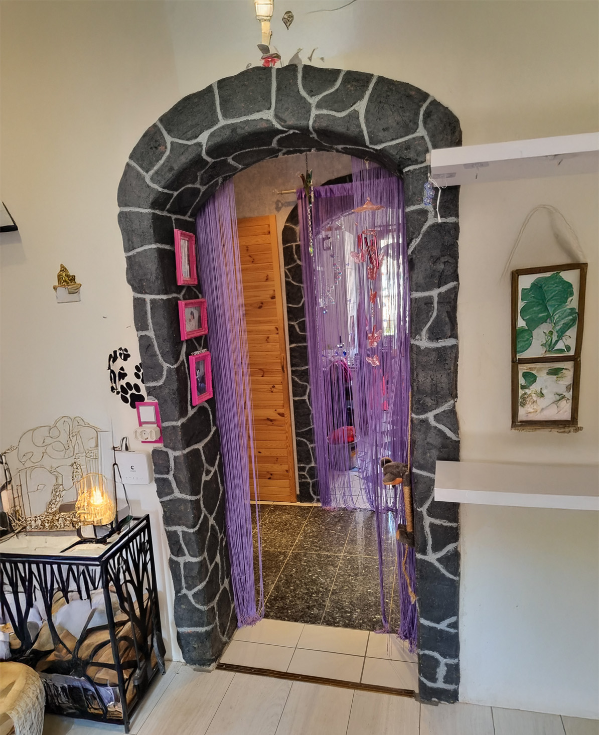 Individuelle Türrahm Betonkunst: Betonierte Grundlage für einen Gartenanbau